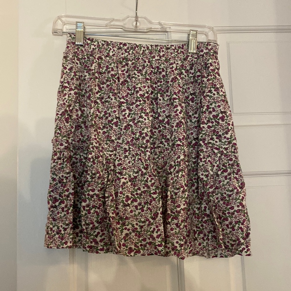 NWT Love Ady flowered skirt, size M